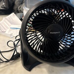 Honeywell Black Desk Fan